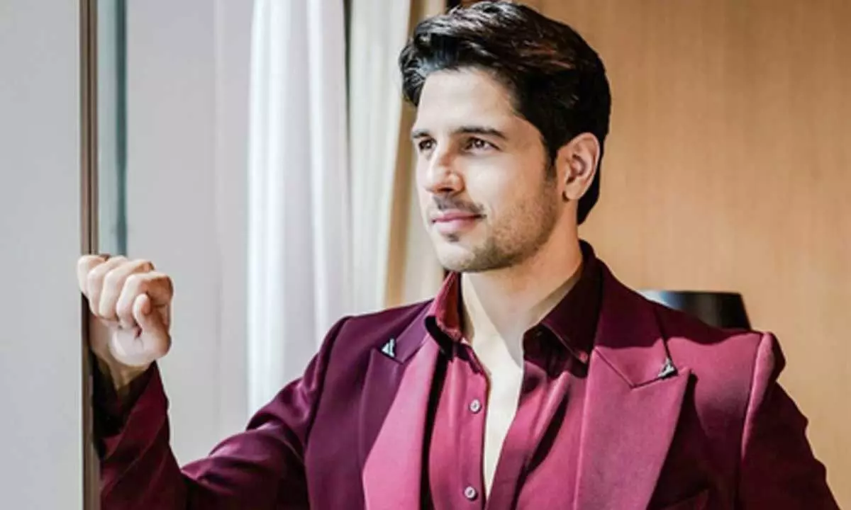 Sidharth Malhotra welcomes Katrina Kaif and Vicky Kaushal to the ‘parenthood club’ Sidharth Malhotra welcomes Katrina Kaif and Vicky Kaushal to the ‘parenthood club’