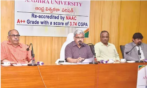 AU to allocate special funds to encourage professors in research