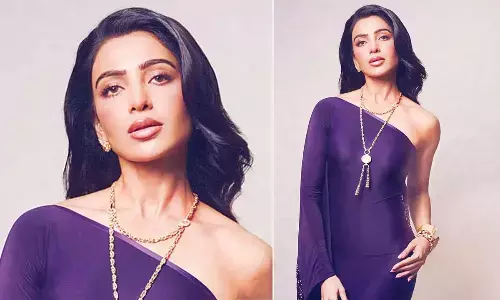 Samantha dazzles in deep purple