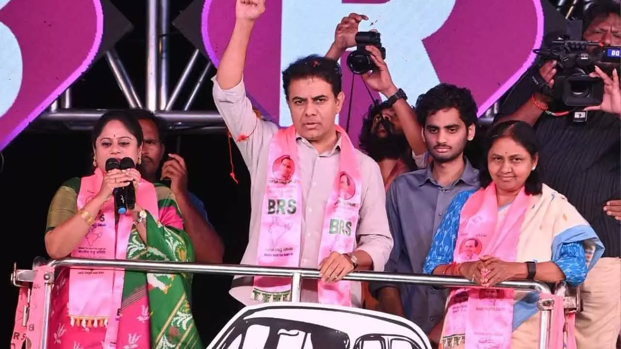 KTR to JH voters: Give us the sword to fight with the govt on your behalf KTR to JH voters: Give us the sword to fight with the govt on your behalf