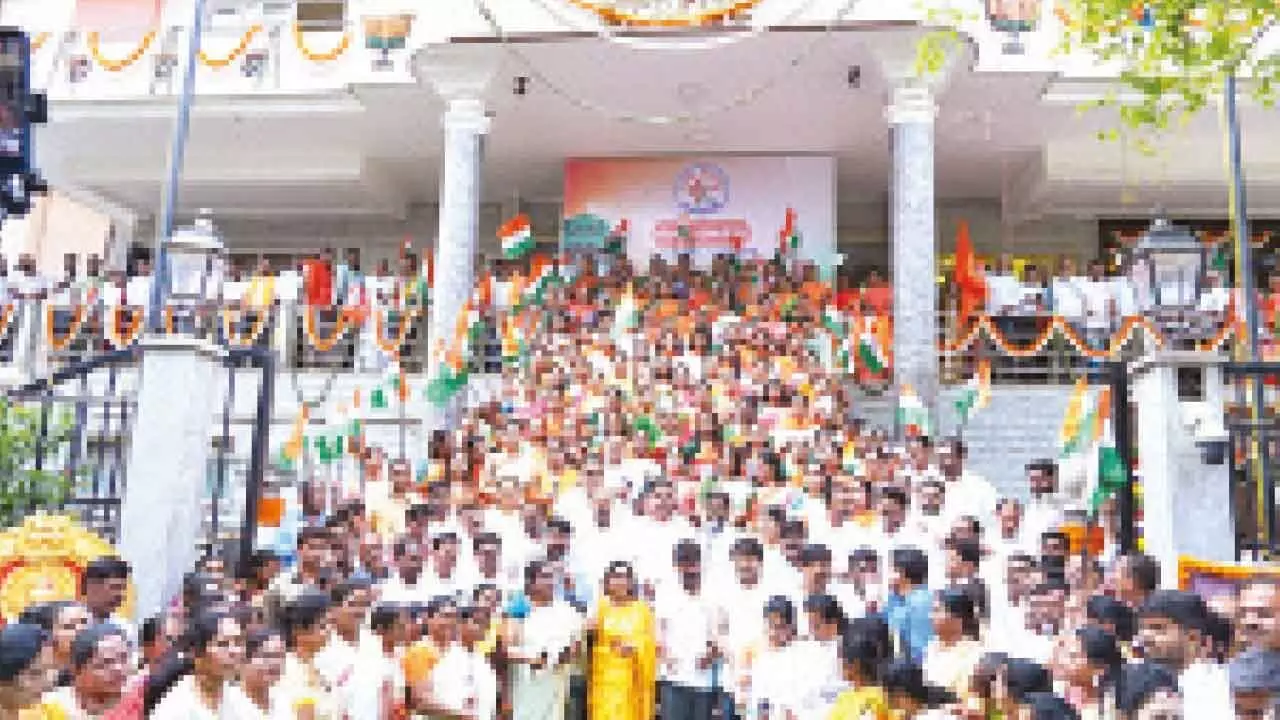 BJP accuses Cong of conspiring against ‘Vande Mataram’ since Independence BJP accuses Cong of conspiring against ‘Vande Mataram’ since Independence