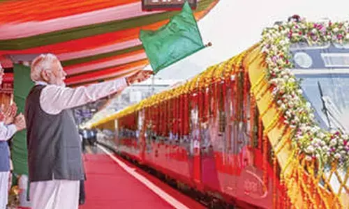 PM flags off 4 new Vande Bharat trains in Varanasi