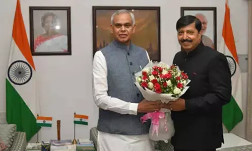 Gujarat Chief Secy calls on Guv Devvrat at Raj Bhavan in Gandhinagar