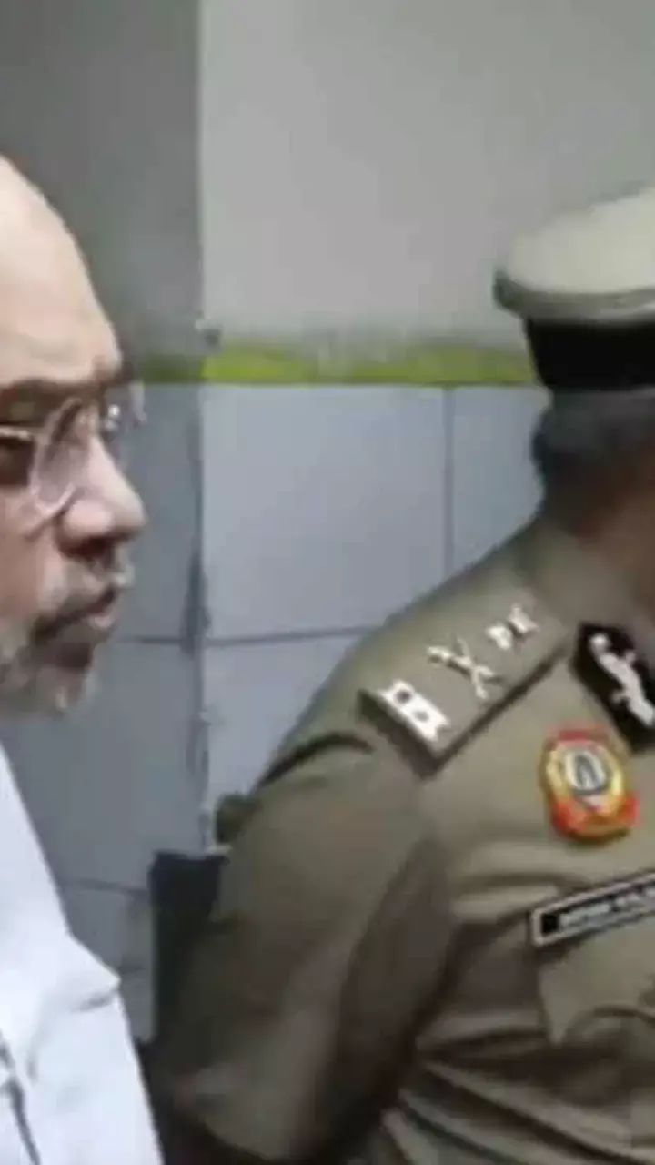 ‘All angles being probed’: HM Amit Shah on Red Fort blast ‘All angles being probed’: HM Amit Shah on Red Fort blast