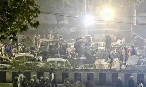 Investigators suspect Red Fort blast was suicide strike using ammonium nitrate