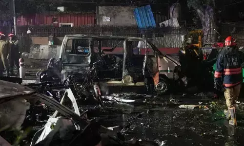 DTC conductor, taxi driver among 13 killed in blast