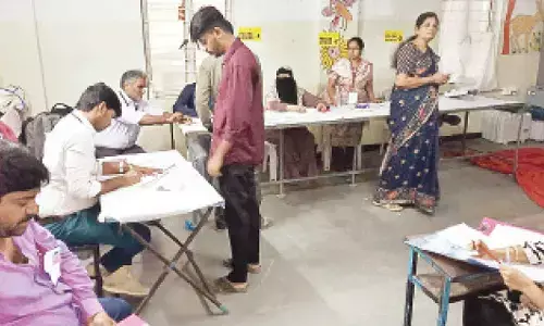 Hyd’bad Police played knight in shining armour during polling