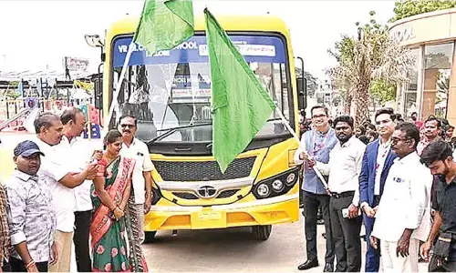 Union Bank gifts 4 buses worth Rs. 1.2 crore to VR MCH School