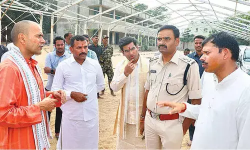 TTD EO reviews Tiruchanoor Brahmotsavam arrangements