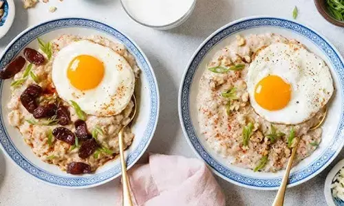 Try These 5 Savoury Oatmeal Recipes To Power Your Morning Try These 5 Savoury Oatmeal Recipes To Power Your Morning