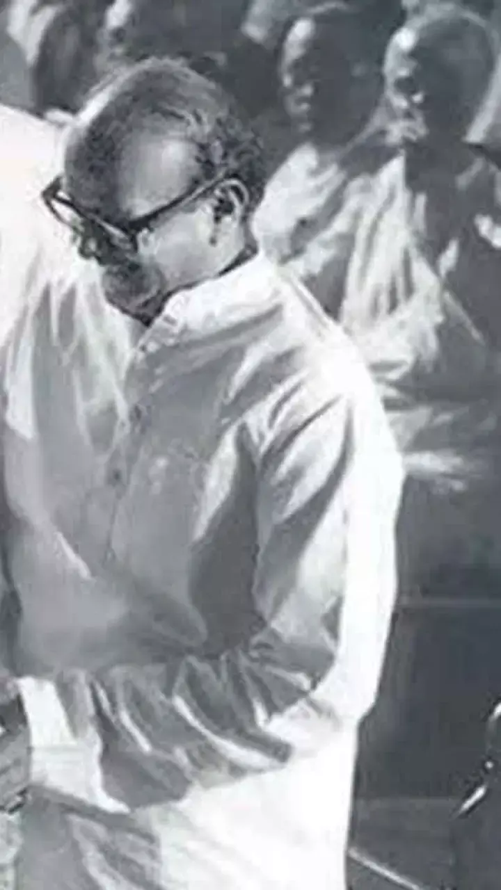 P V Narasimha Rao with former Prime Minister V P Singh at the swearing-in ceremony of the former as Prime Minister at Rashtrapati Bhavan on June 21, 1991 P V Narasimha Rao with former Prime Minister V P Singh at the swearing-in ceremony of the former as Prime Minister at Rashtrapati Bhavan on June 21, 1991