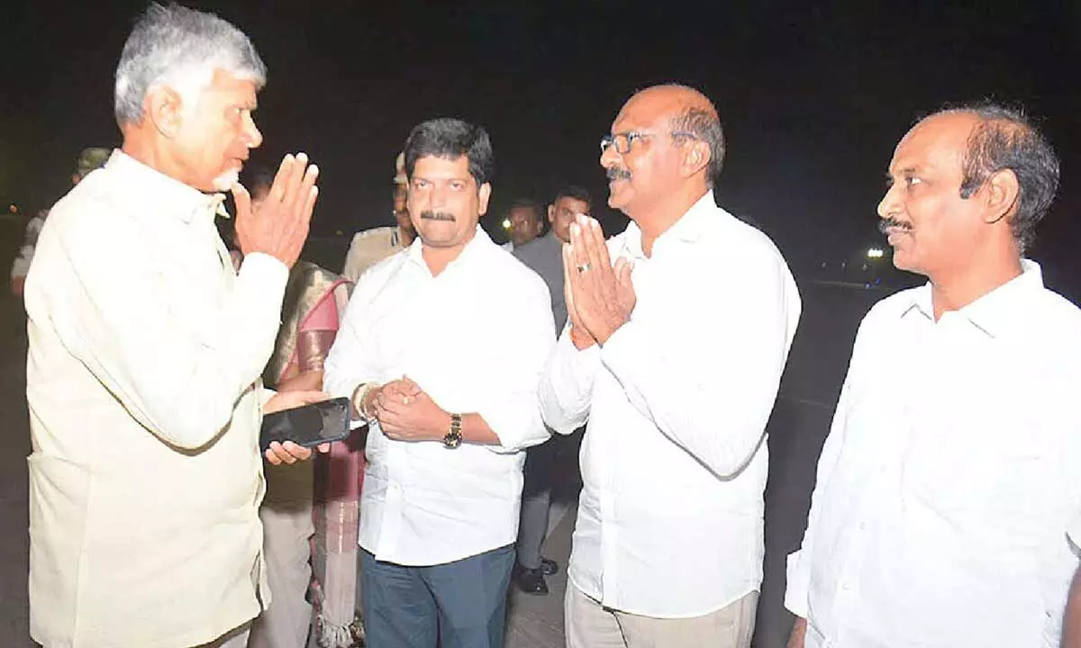 CM arrives in Visakhapatnam to oversee summit arrangements CM arrives in Visakhapatnam to oversee summit arrangements