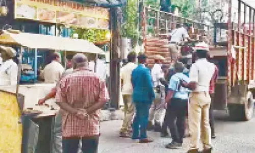 GHMC, traffic police launch anti-encroachment drive to ease traffic