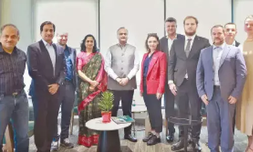 Russian trade team meets Karnataka IT Minister Russian trade team meets Karnataka IT Minister