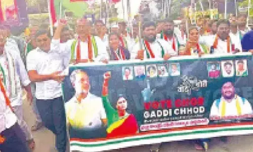 ‘Vote chor gaddi chhod’ campaign ends, Cong holds flag hoisting