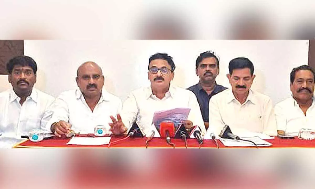 TDP demands SIT probe into Tirumala Parakamani case TDP demands SIT probe into Tirumala Parakamani case