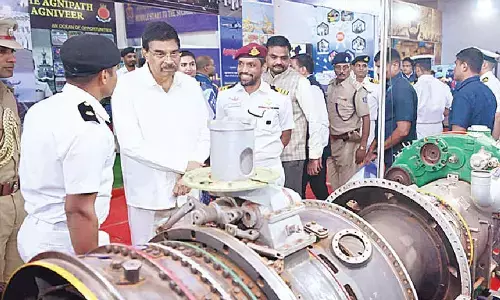 Governor urges youth to revive maritime spirit