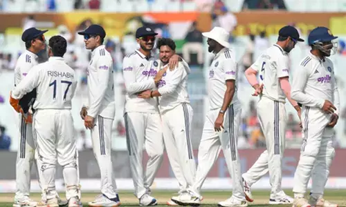 1st Test: Bowlers continue to make merry as India reduce SA to 154/8 at Tea