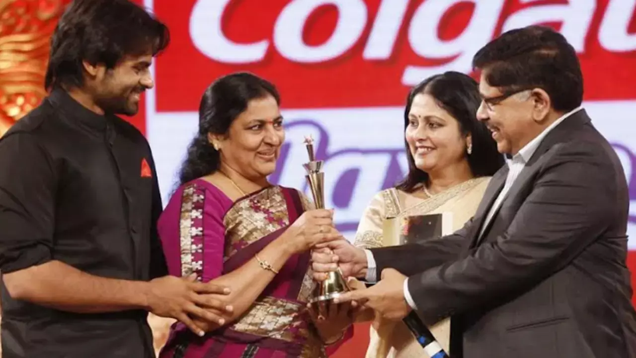 SDT’s emotional tribute to his mother wins hearts SDT’s emotional tribute to his mother wins hearts