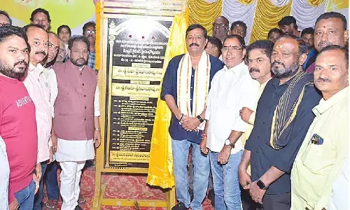 Mayor inaugurates modern lighting