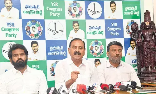 Govt pressure led to death of Satish, alleges Karunakara Reddy