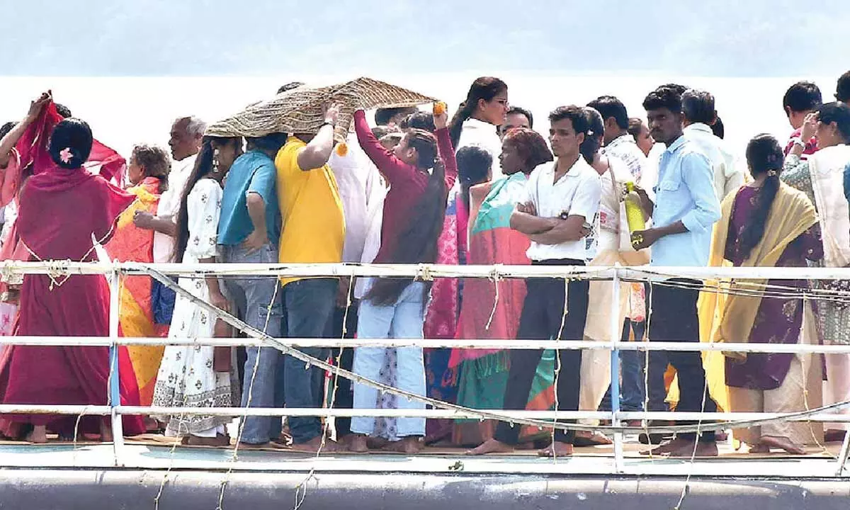 Thousands take part in Karthika Vanasamaradhana Thousands take part in Karthika Vanasamaradhana