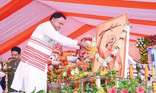 CM names road in Rourkela after Birsa Munda
