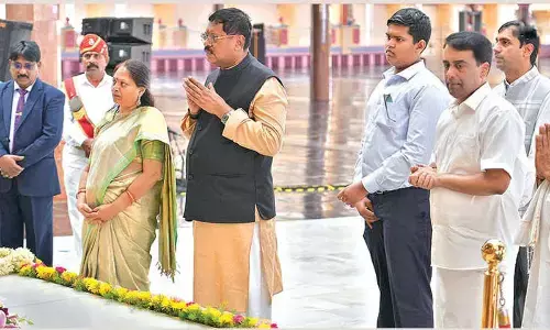 CJI BR Gavai offer prayers CJI BR Gavai offer prayers