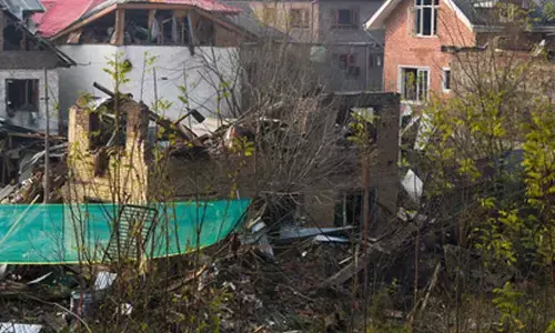 NSG forensic expert team visits Nowgam blast site in Kashmir