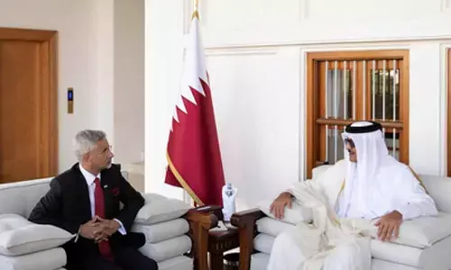 EAM Jaishankar calls on Qatar Amir, reiterates Indias commitment to stronger ties