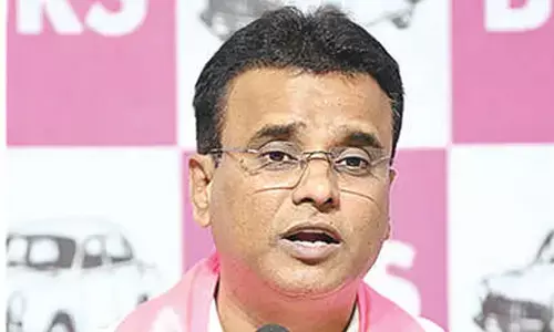 Vivekanand alleges Kavitha falling into Cong trap