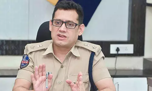 Khammam CP intensifies awareness drive against cyber fraudsters