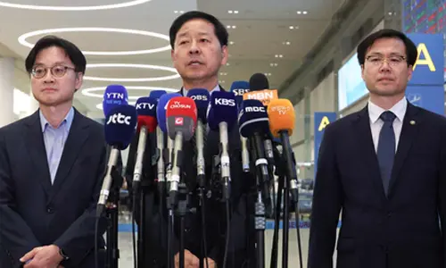 S. Korean finance minister urges tech innovation, supply chain cooperation to spur growth S. Korean finance minister urges tech innovation, supply chain cooperation to spur growth