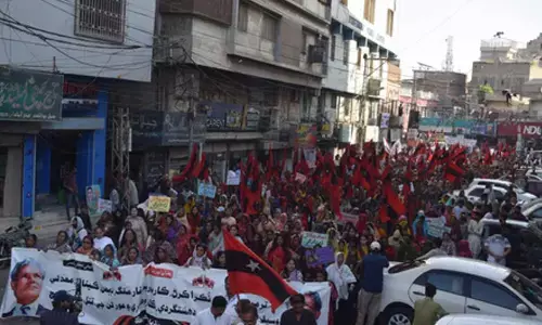 Pakistan: Protests against Constitutional Amendment grow