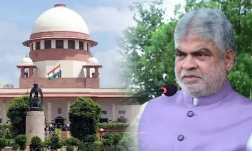 Decide within a week or face contempt: SC to Speaker