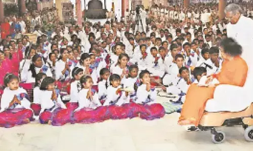 Prez, PM to attend Satya Sai Baba centenary fete