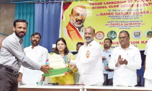 Bandi praises setting up of students clubs in govt schools
