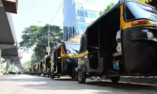 Mumbai Auto Fares Spike, Cabs Scarce As CNG Pipeline Damage Throws City Into Disarray