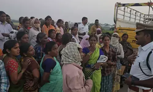 Special Drive Conducted on Tank Bund by Traffic RSI Kalyan