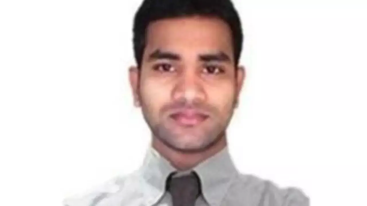 iBomma Ravi becomes social media ‘Tagore’