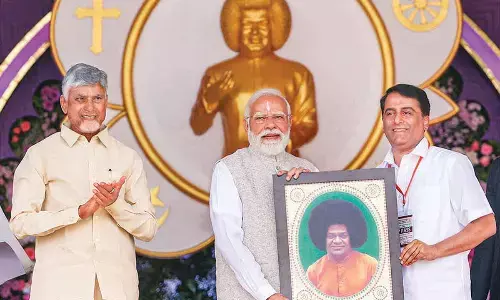 PM hails Sathya Sai’s ‘spirit of service’
