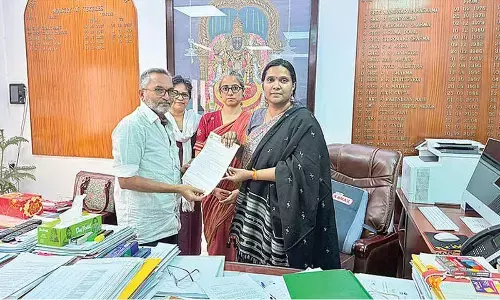 Handloom weavers seek urgent budget boost