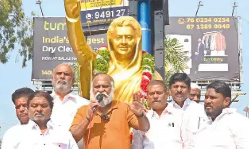 Jagga Reddy pays tribute to Indira Gandhi, questions BJP’s ‘sacrifice’ claims