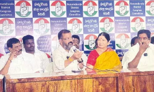 Naini calls KTR, Harish as Billa and Ranga