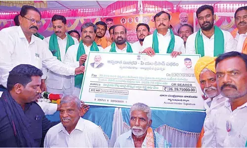 Health min releases Sukhibhava benefits at Gottlooru
