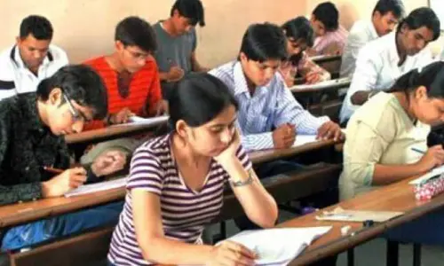 How B-Schools Can Make Graduates Job-Ready by Bridging the Skills Gaps