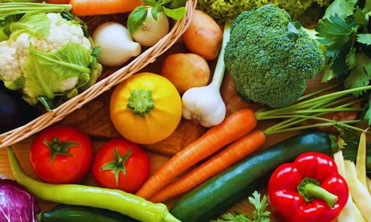 Keep Your Vegetables Fresh for Weeks With These Simple Kitchen Hacks Keep Your Vegetables Fresh for Weeks With These Simple Kitchen Hacks