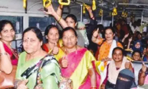 Mahalakshmi rush sparks seat fight; men want partitions back