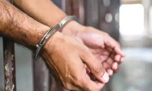 Hotel firing claims one life in Una, main accused held