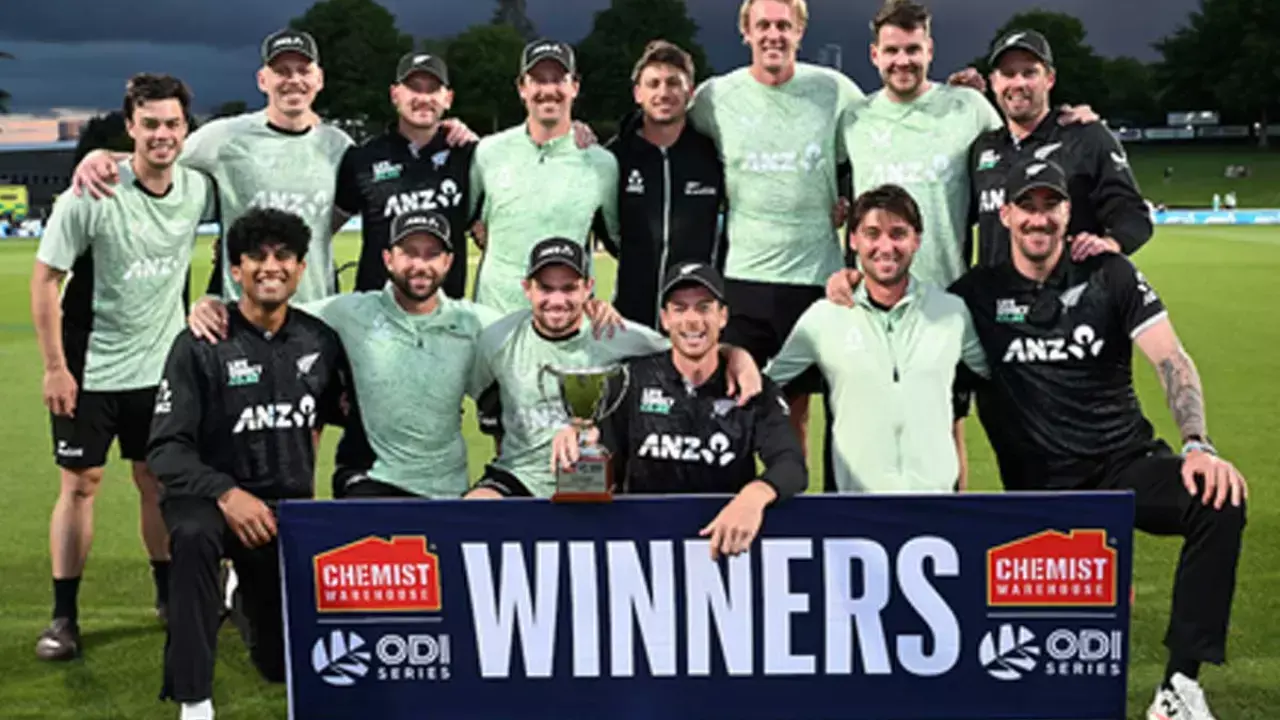 Henry, Chapman star as New Zealand seal 3-0 clean sweep